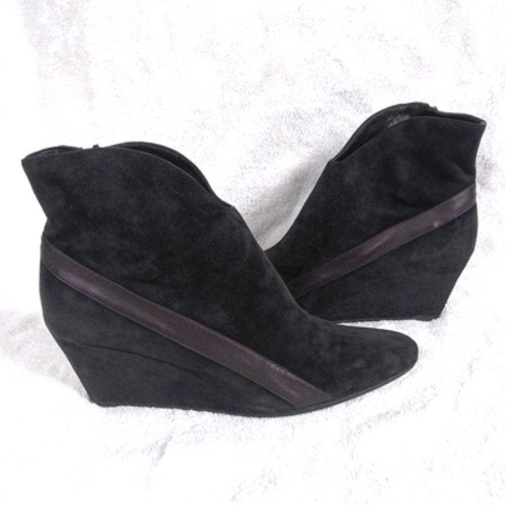 Robert Clergerie black suede ankle boots with plum leather stripe